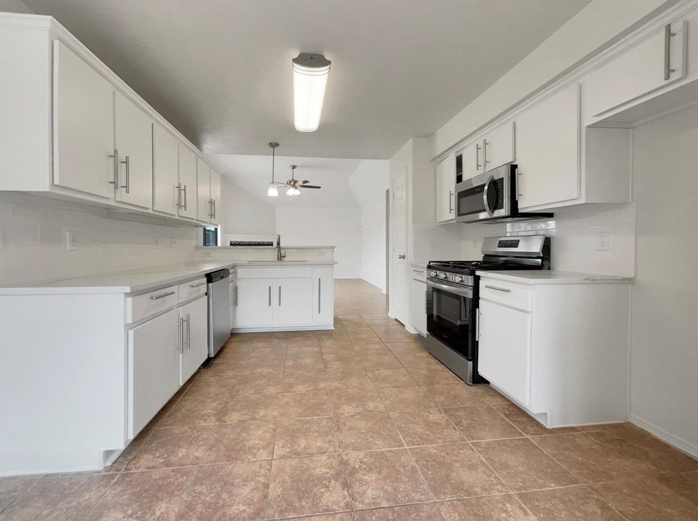 6531 Alisa Ln, Houston, TX 77084-7405