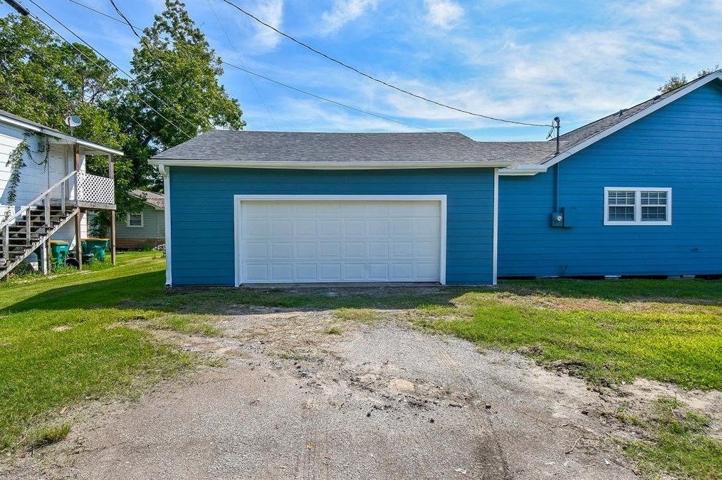 120 Travis St, Baytown TX  77520-7558 exterior
