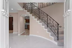 420 E Lake Dr, Livingston, TX 77351 - Photo 2