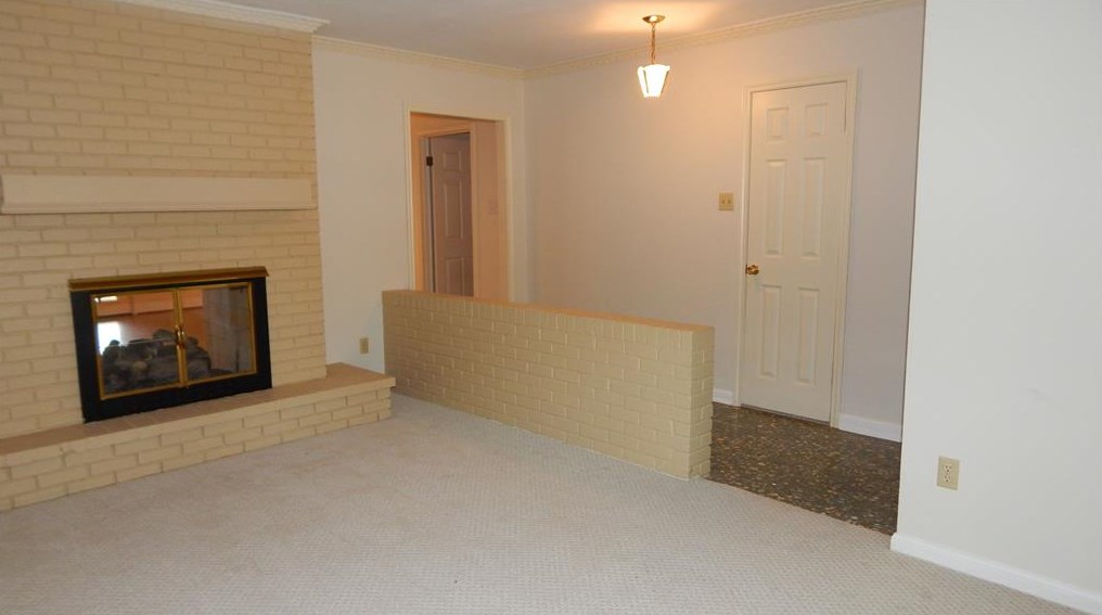 8422 Edgemoor Dr, Houston TX  77036-5519 exterior