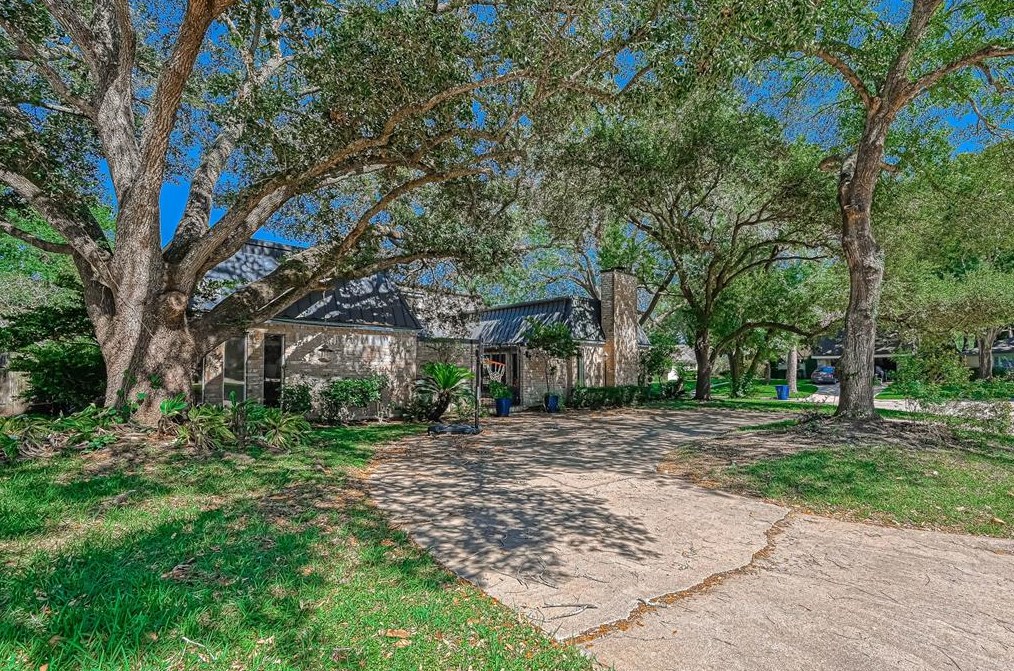 3043 Golden Hills Ln, Missouri City, TX 77459