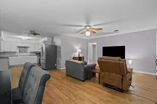4205 Baron Ln, Deer Park, TX 77536 - Photo 10