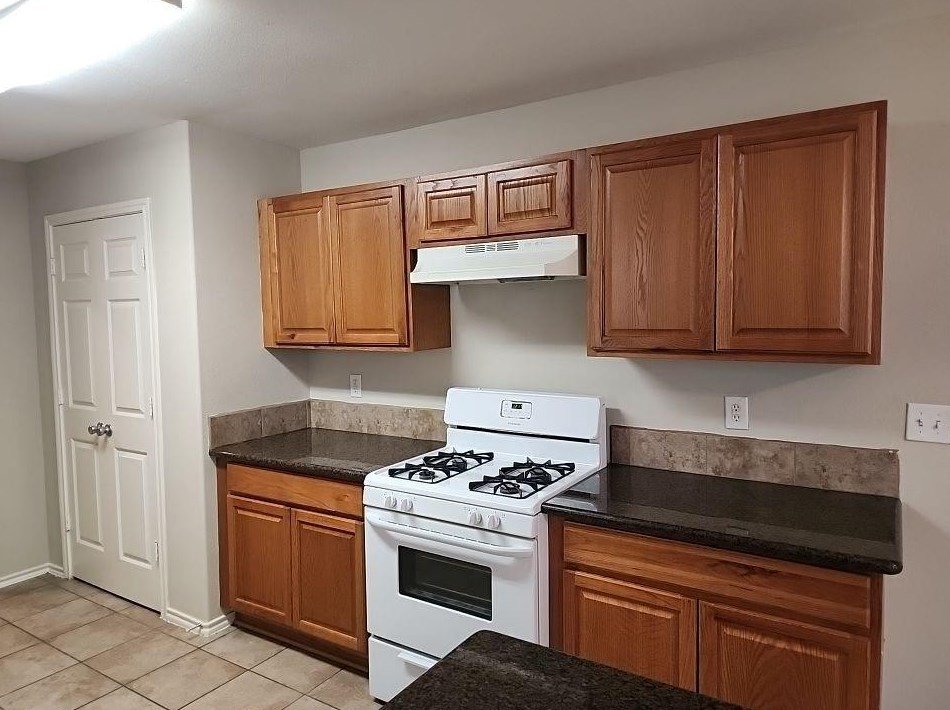 3723 Dogwood Trl, Baytown TX  77521-2787 exterior