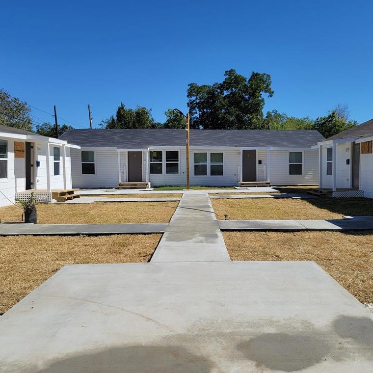 6901 Dumble St #4, Houston, TX 77021