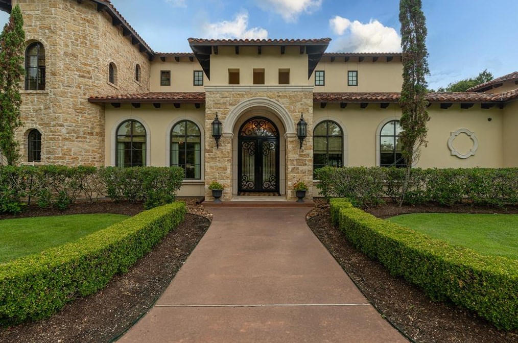 1775 Thomas Rd, Beaumont, TX 77706