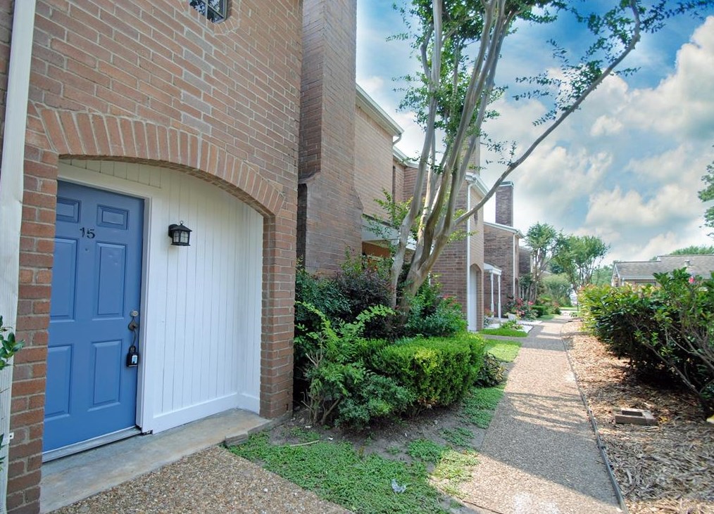 12550 Piping Rock Dr, Houston, TX 77077-5801