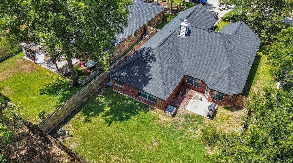 119 Genesee Ridge Dr, Conroe, TX 77385