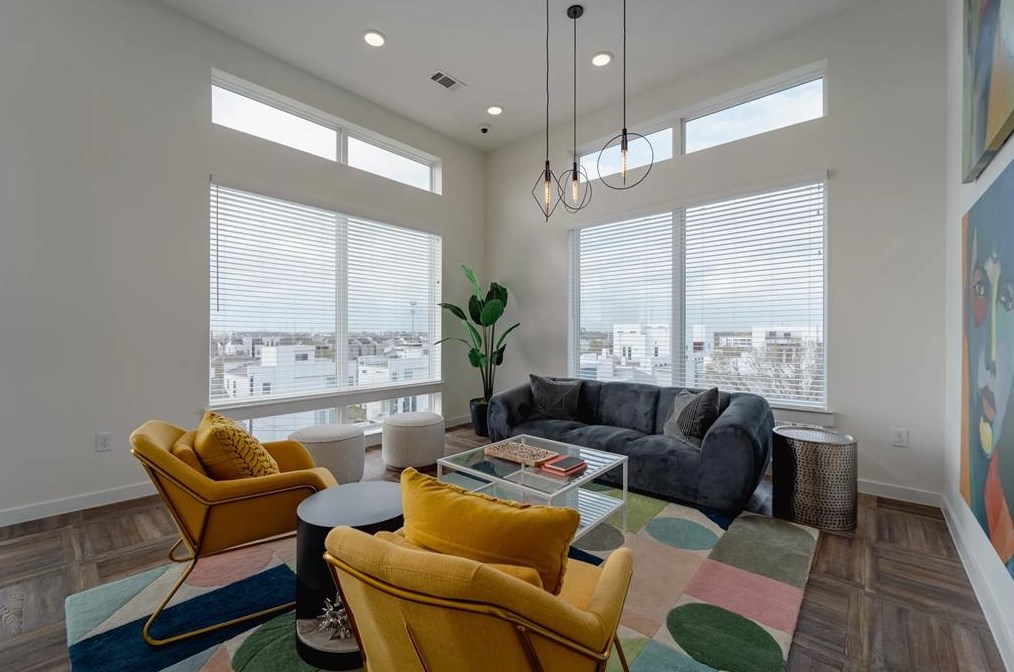 3275 Summer St, Houston TX  77007-3801 exterior