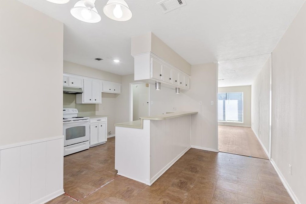930 Cable St, Conroe TX  77301-2211 exterior
