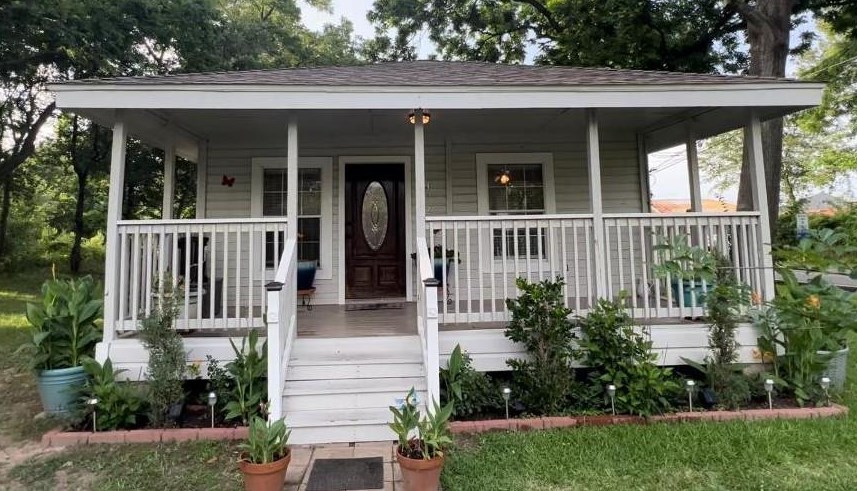 402 Booker Dr, Spring TX  77373-2267 exterior