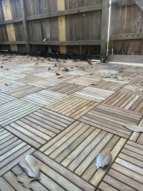 17583 Red Oak Dr, Houston TX  77090-1247 exterior