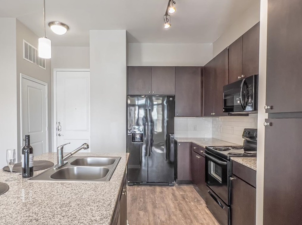 8900 Lakes At 610 Dr #147, Houston, TX 77054