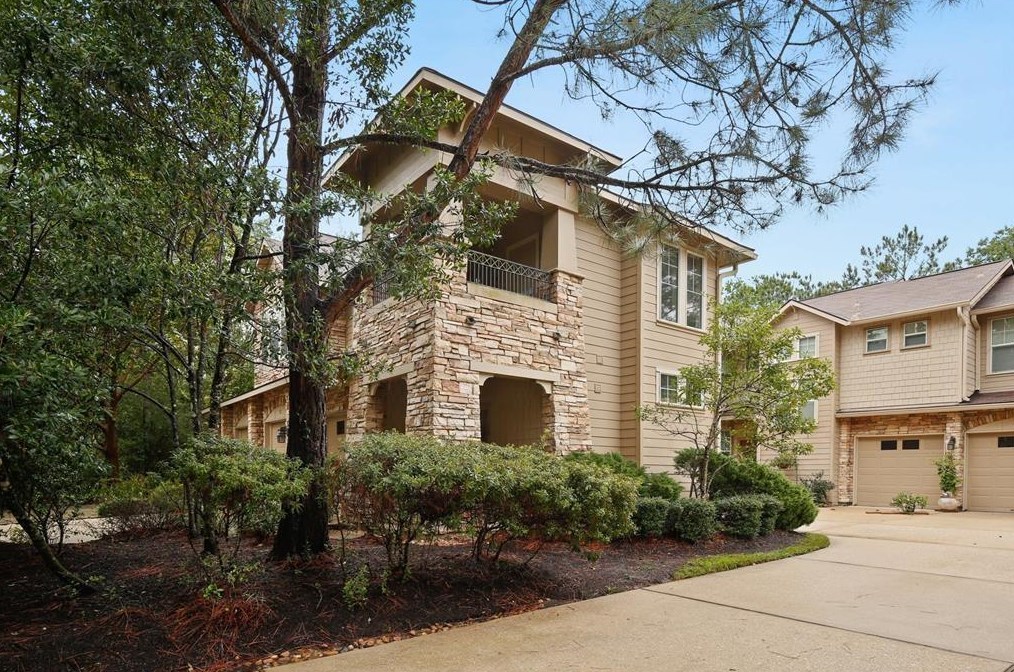 12 Stone Creek Pl, Spring, TX 77382