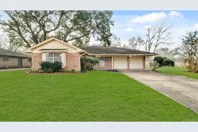 4910 Green Willow Lane, Dickinson, TX 77539 - Photo 1