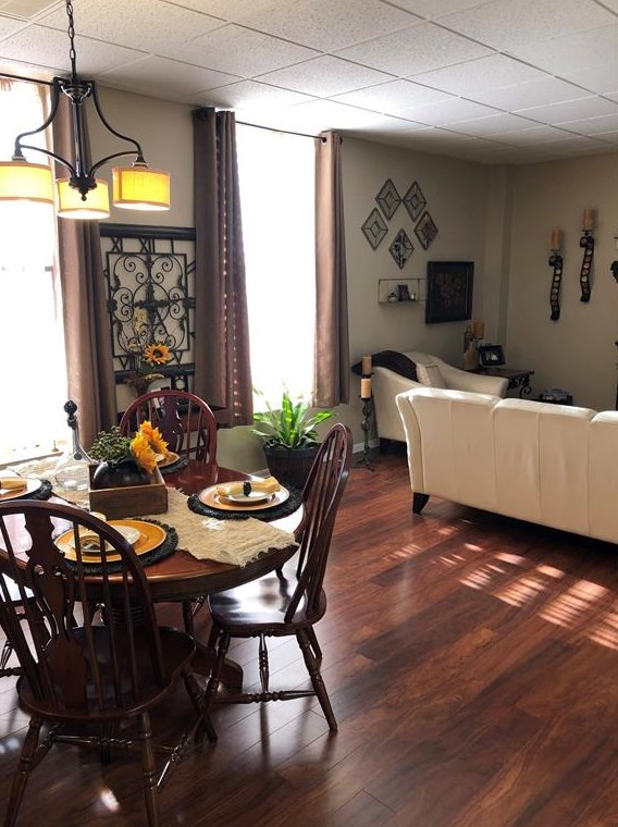 801 6th St N Apt 5, Texas City, TX 77590