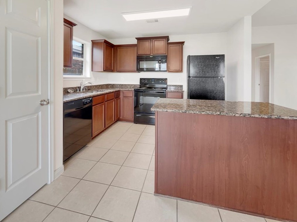5030 Alder Bend Ln, Richmond, TX 77469-5465
