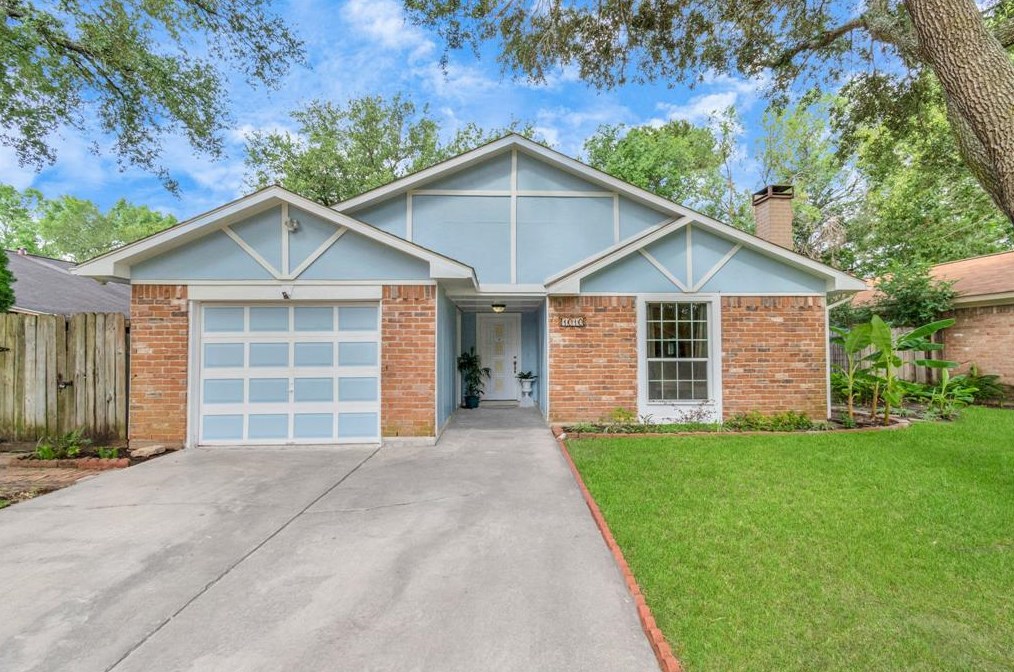 1010 Grand Junction Dr, Katy, TX 77450-3807