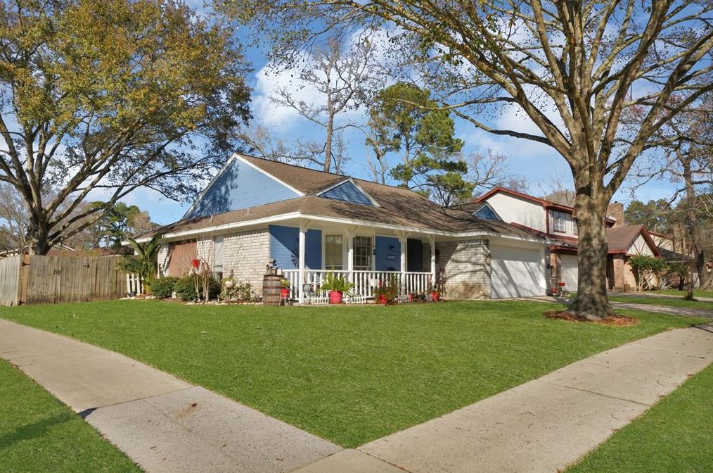2303 Whitelake Dr, Spring, TX 77373-6368