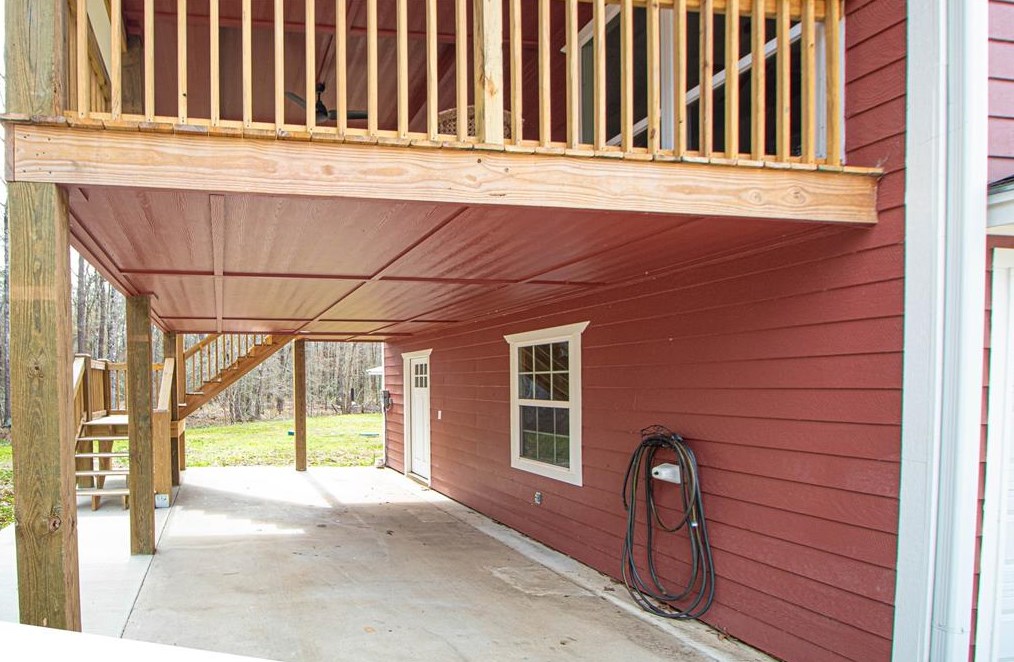 101 Leisure Ln, Livingston, TX 77351