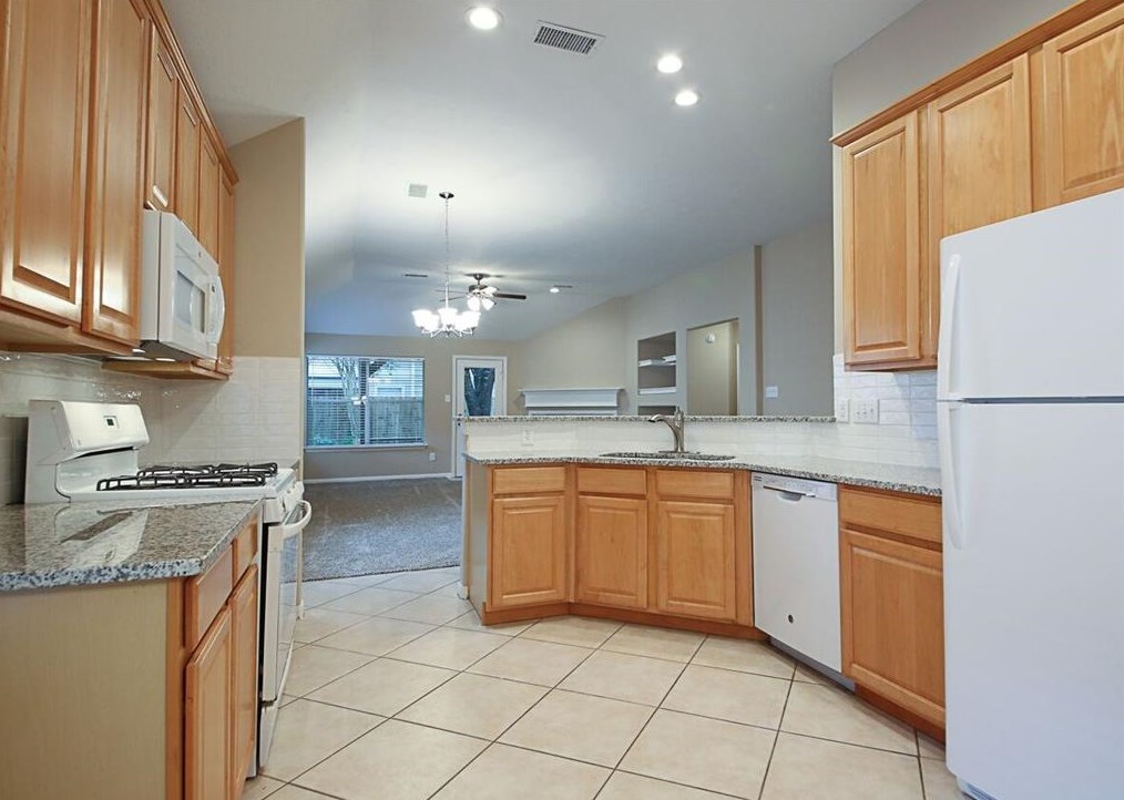 27 Auburn Path Dr, Spring TX  77382-4700 exterior
