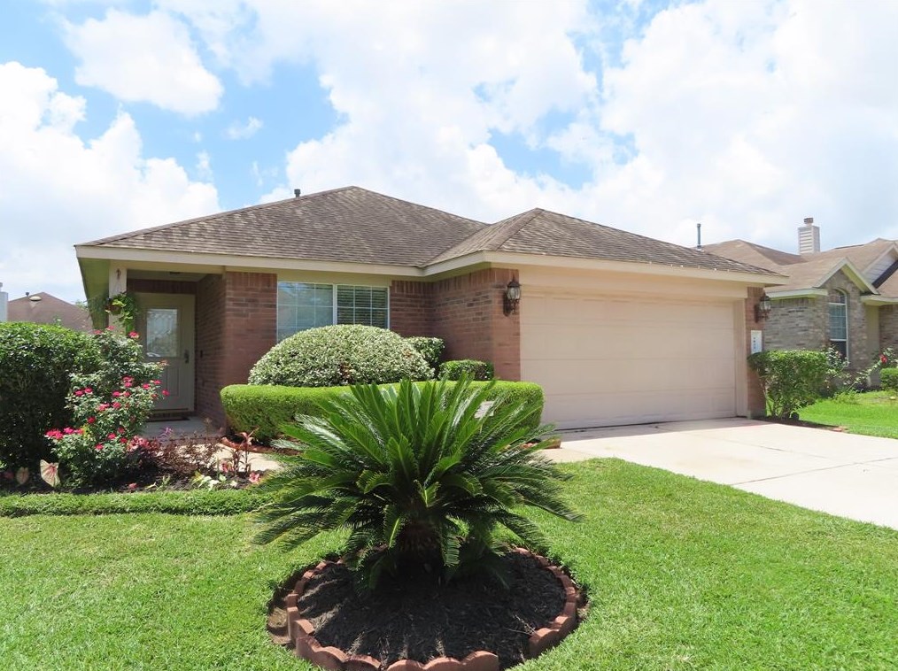 1823 Riane Ln, Houston, TX 77049-3947