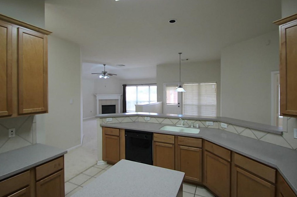 10702 Lyndon Meadows Dr, Houston, TX 77095-6668