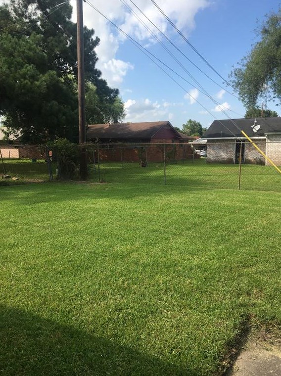 6331 Tautenhahn Rd, Houston, TX 77016