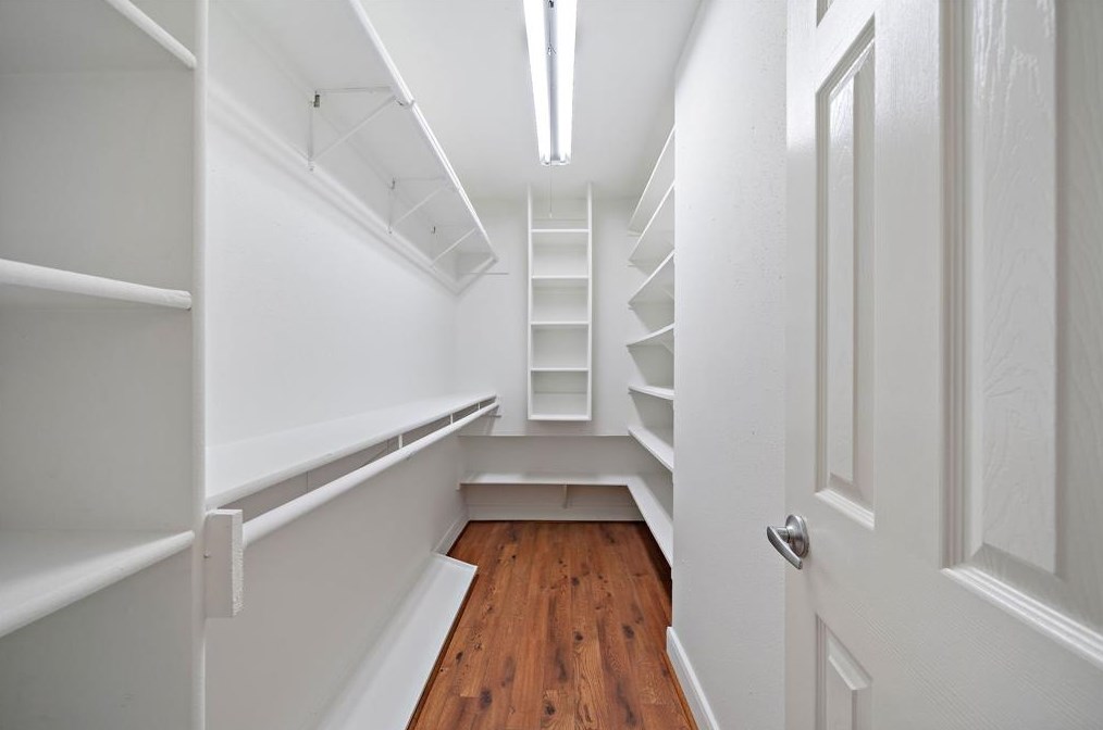 431 Leicester Ln, Houston TX  77034-5447 exterior