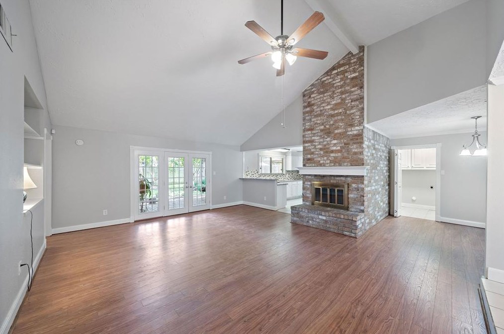 431 Leicester Ln, Houston TX  77034-5441 exterior