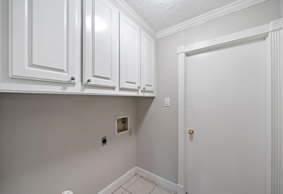 431 Leicester Ln, Houston TX  77034-5447 exterior