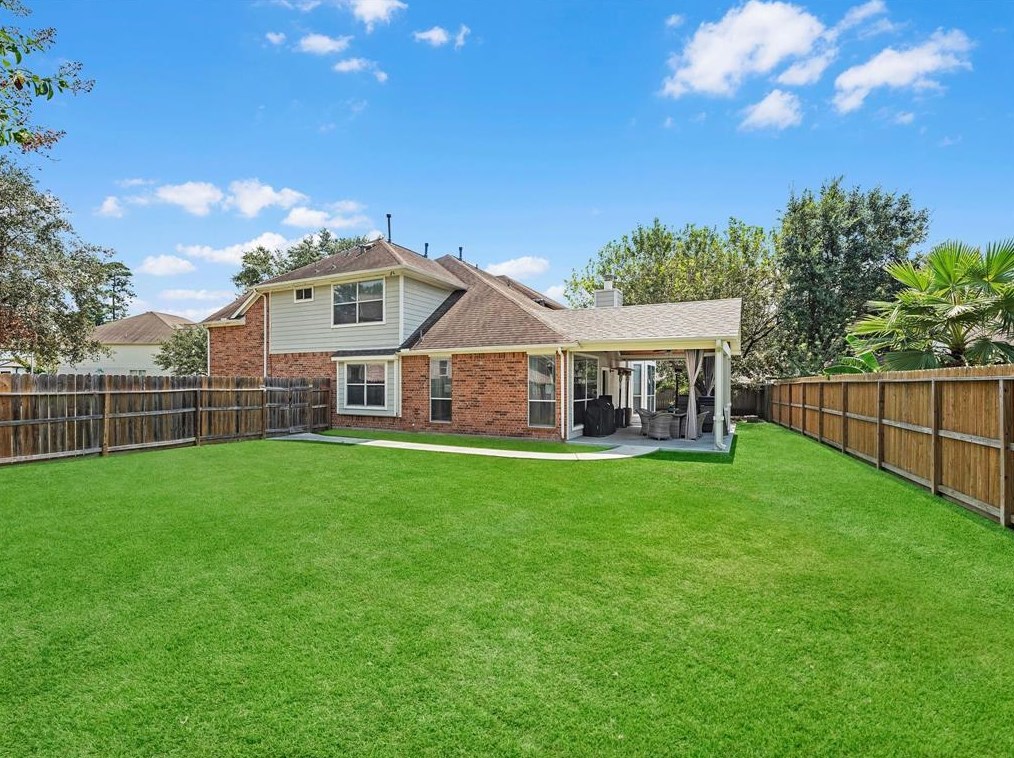 8702 Sailing Dr, Humble, TX 77346