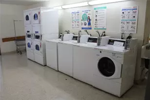 255 S Hill St, Los Angeles, CA 90012 - Photo 22