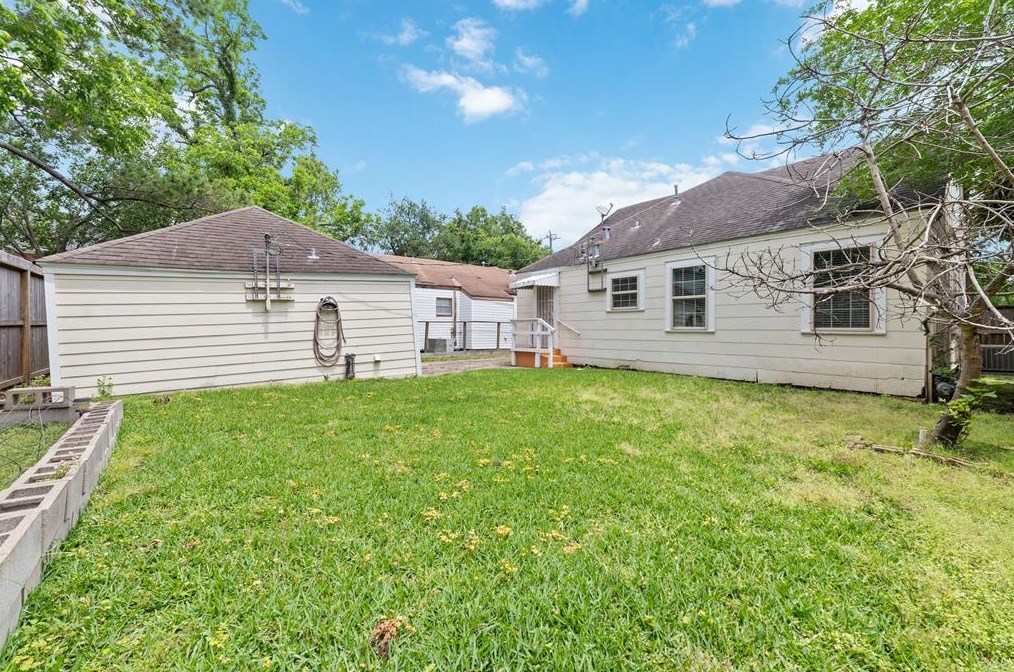6614 Weslayan St, Houston TX  77005-4344 exterior