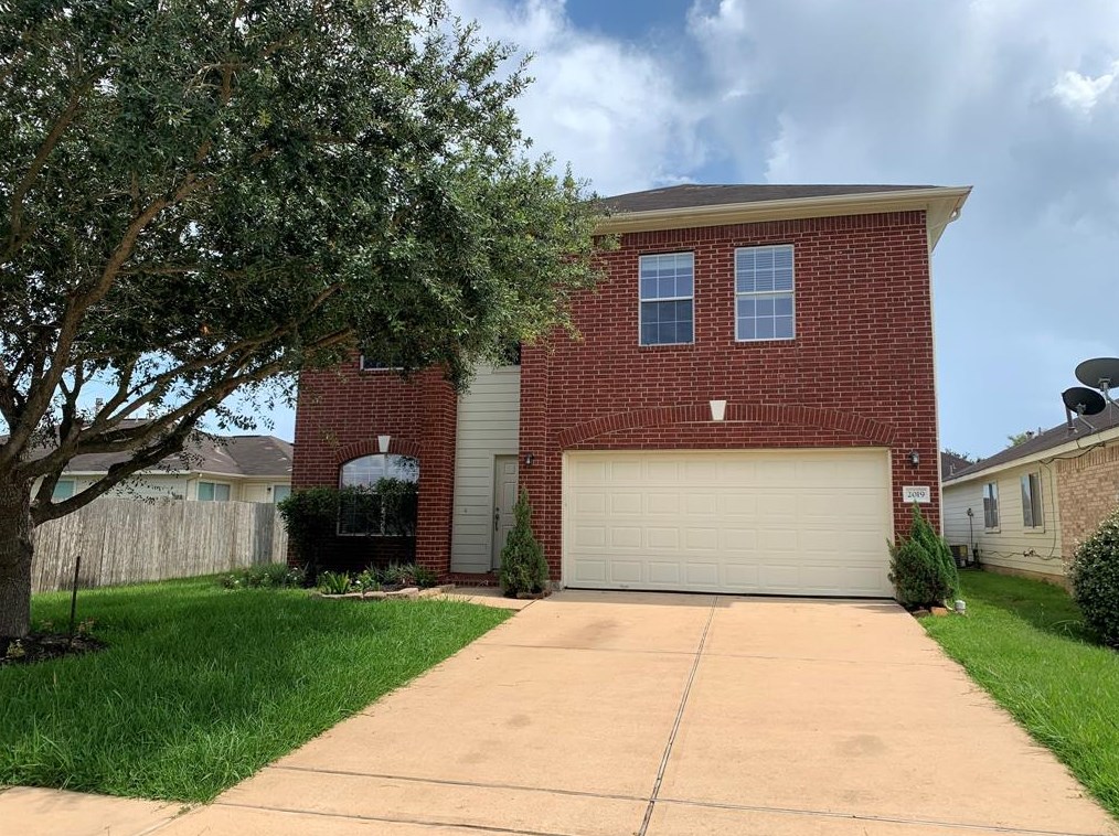 2019 Kashmere Spring Ln, Fresno, TX 77545