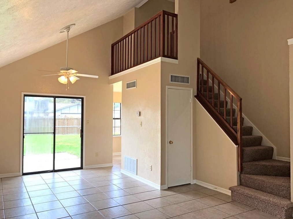 5715 Mackmiller St, Houston TX  77049-4142 exterior