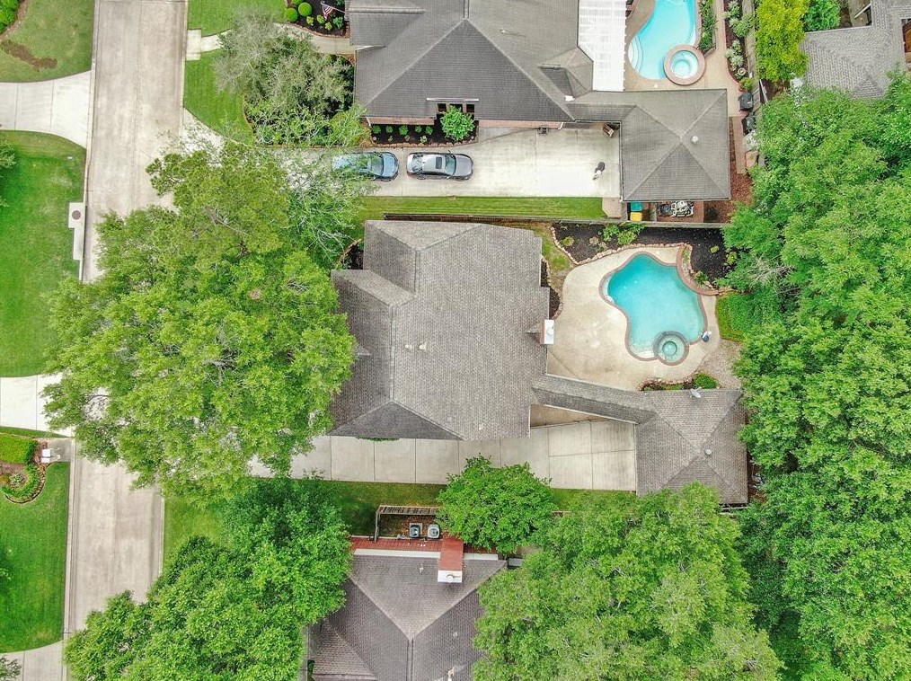 55 E Amberglow Cir, Spring, TX 77381