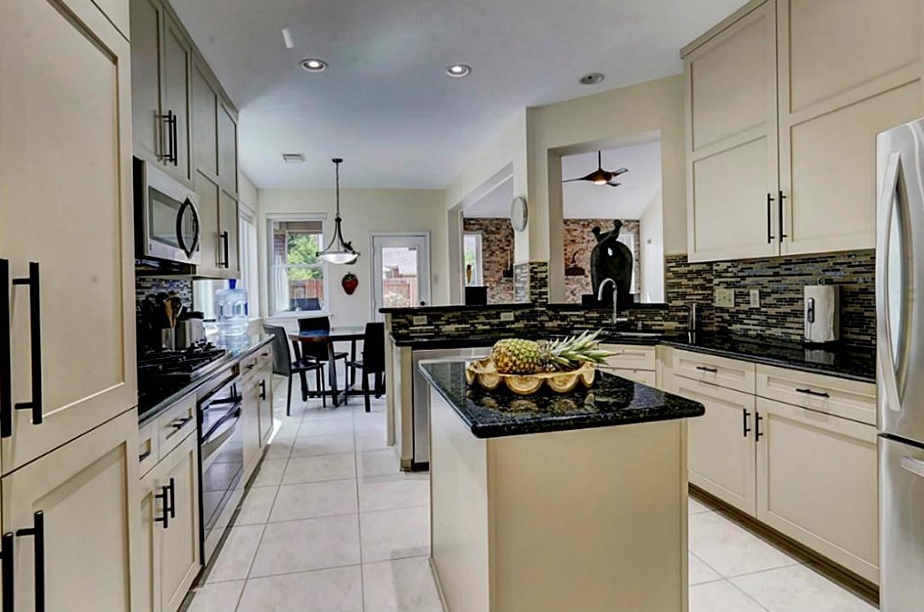 15315 Marden Ct, Sugar Land, TX 77478-4184