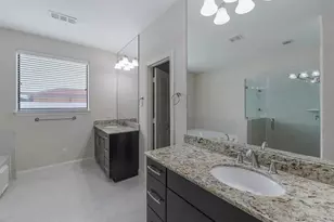 1615 W 24th St, Houston, TX 77008 - Photo 12