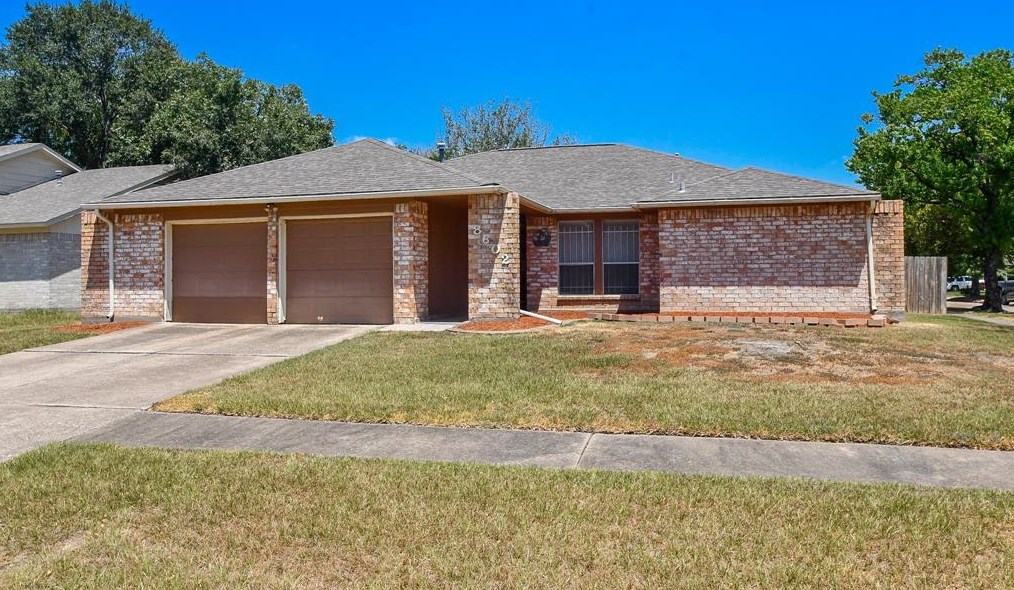 8602 Parkcrest Forest Dr, Houston, TX 77088