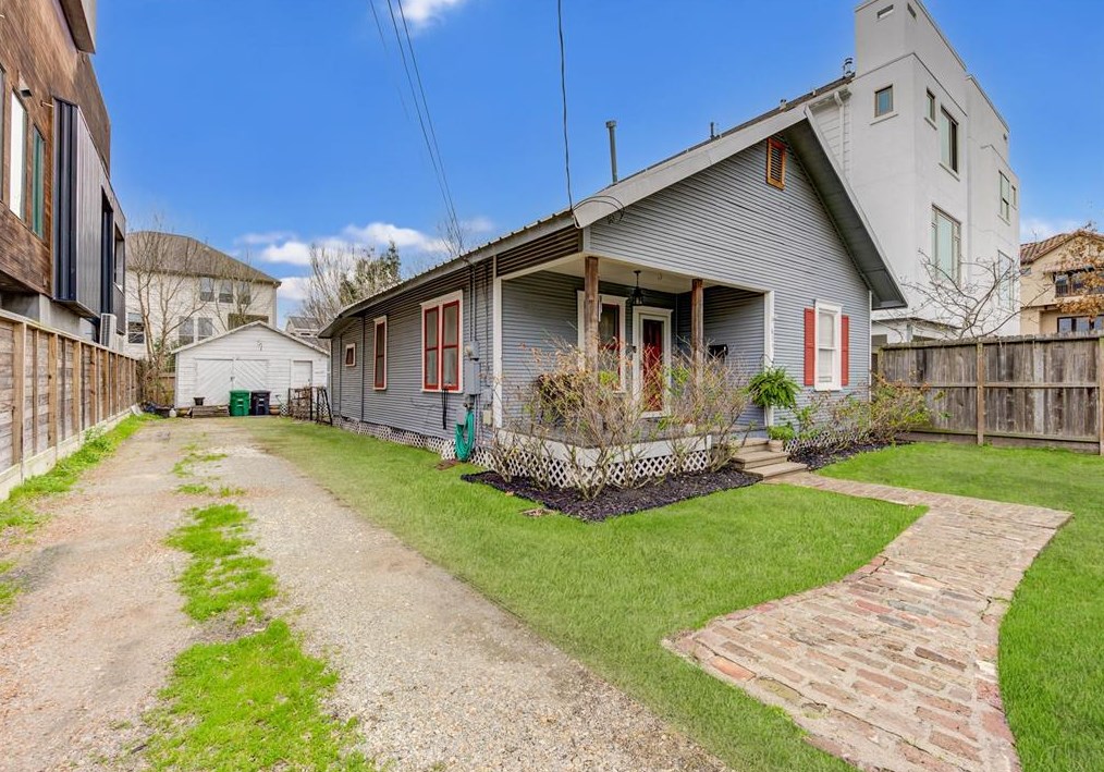 613 Malone St, Houston, TX 77007