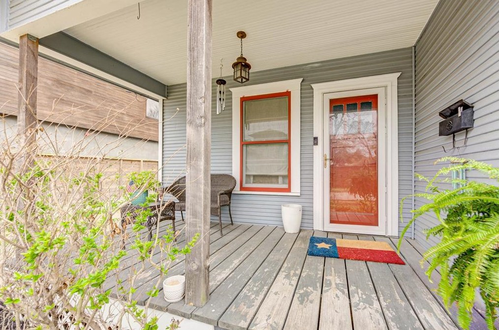 613 Malone St, Houston TX  77007-5121 exterior