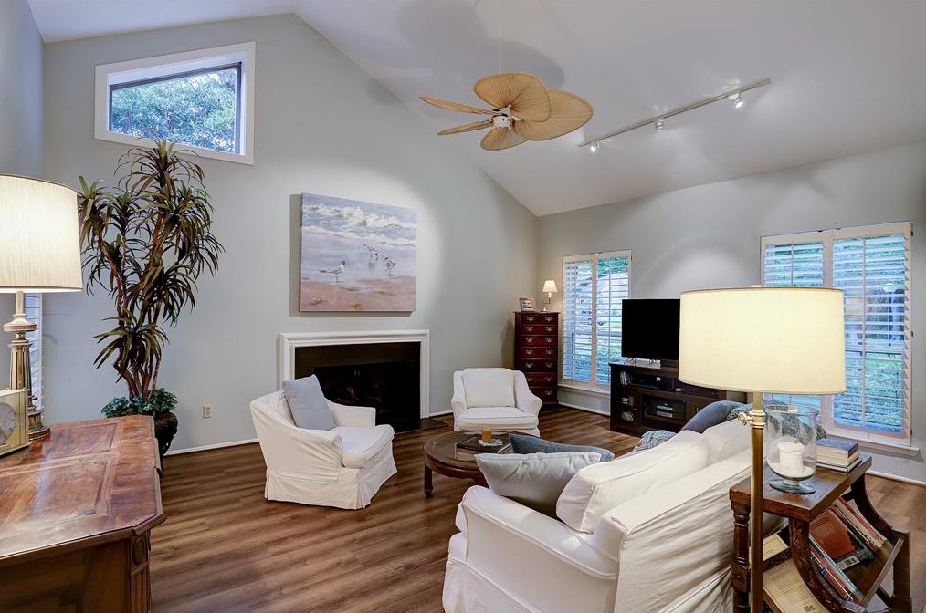 2614 Glen Haven Blvd, Houston, TX 77025-2107