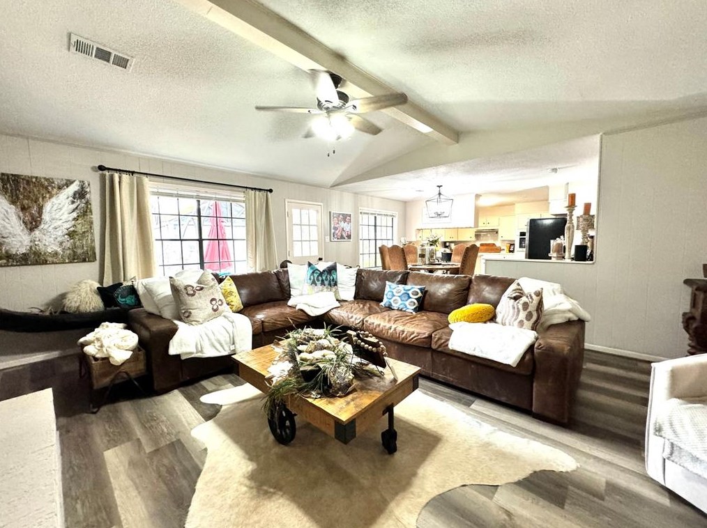 1401 Kevin Ln, Brenham, TX 77833