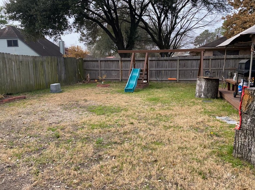 9211 Walnut Gln Dr, Houston TX  77064-9429 exterior
