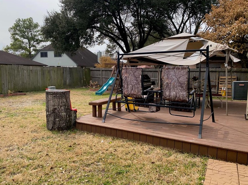 9211 Walnut Gln Dr, Houston TX  77064-9429 exterior