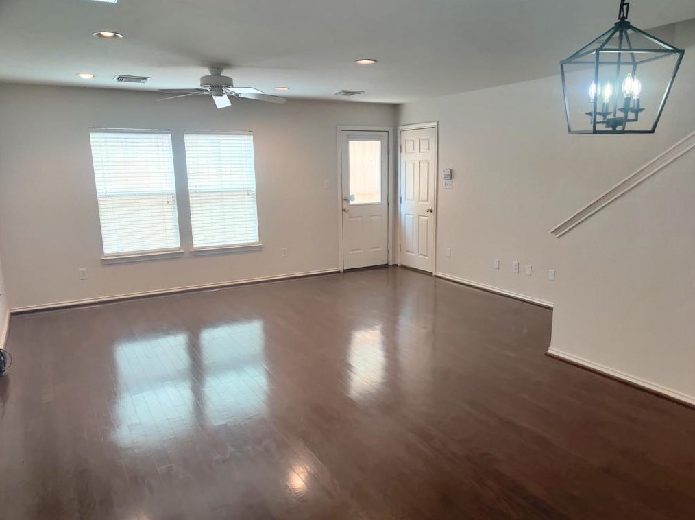1719 Redwing Cove Dr, Houston, TX 77009