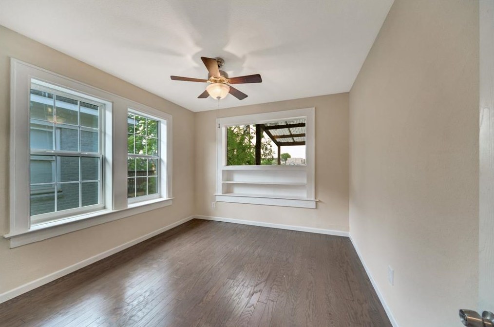 1628 Hawthorne, Houston TX  77006-4010 exterior