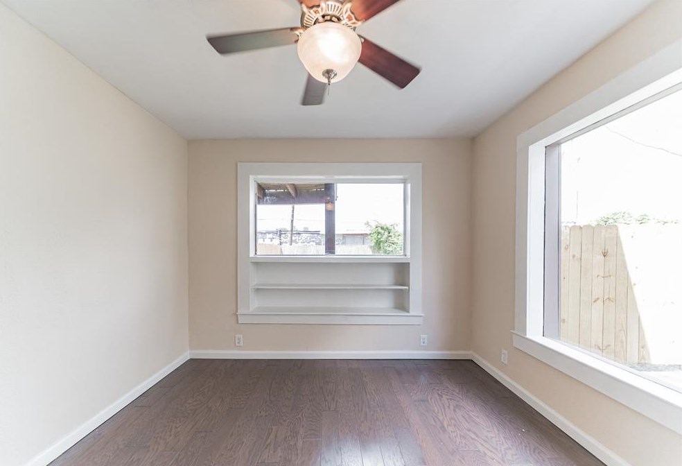 1628 Hawthorne, Houston TX  77006-4010 exterior