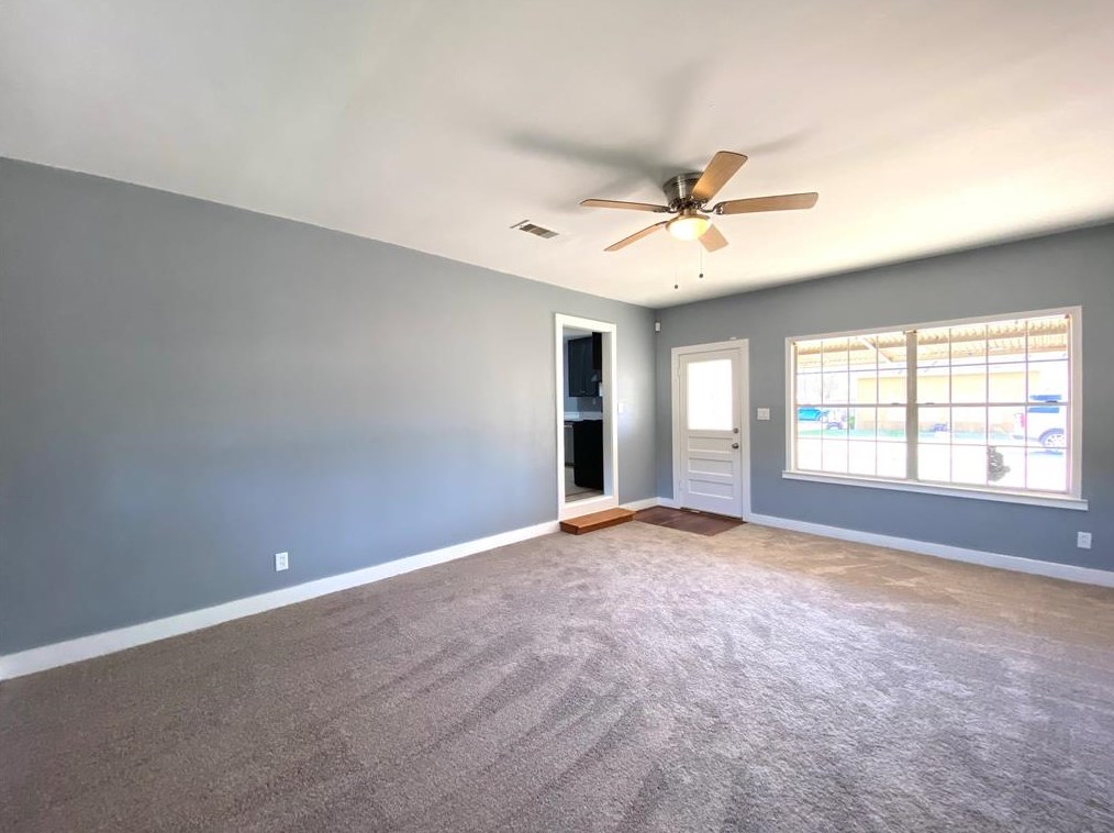 200 Peach St, Tomball, TX 77375