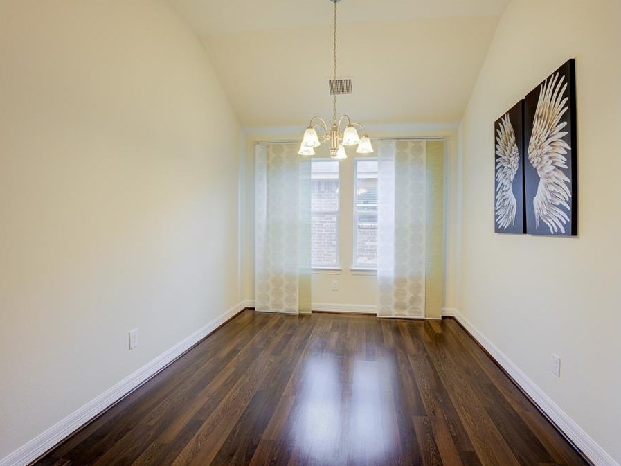 11714 Harristown Dr, Houston TX  77047-2577 exterior